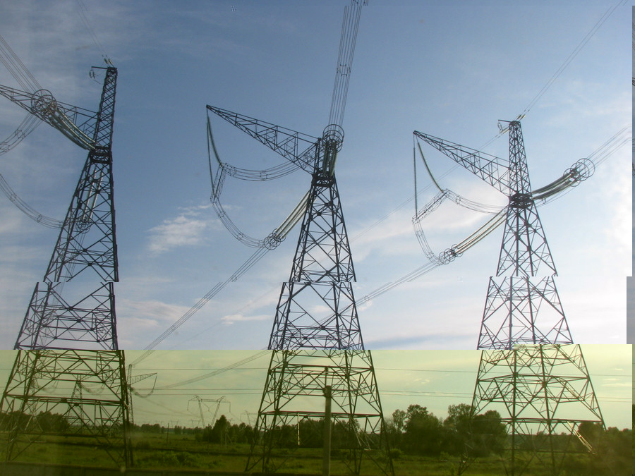 中國(guó)電科院特高壓輸電線(xiàn)路組塔施工